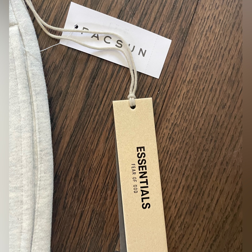 Fear got essentials, light oatmeal shorts - Picture 2 of 5